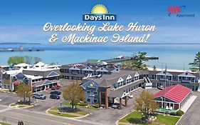 Days Inn By Wyndham Mackinaw City - Lakeview